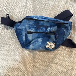 Herschel fanny pack